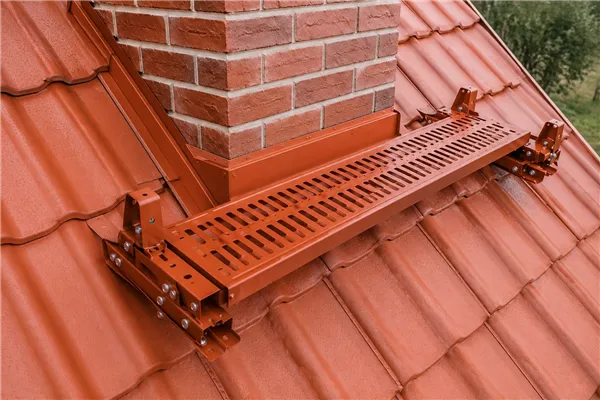 Satjam střešní lávka TAŠKA/TRAPÉZ  sada 600mm hnědá RAL 8017