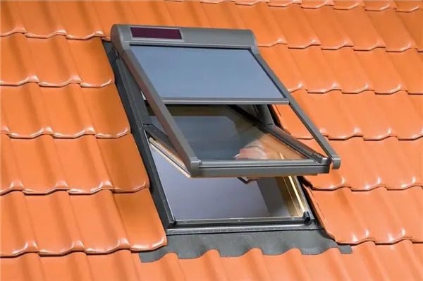 Fakro markýza AMZ KOMFORT SOLAR 089 7016 / 78 x 140 cm