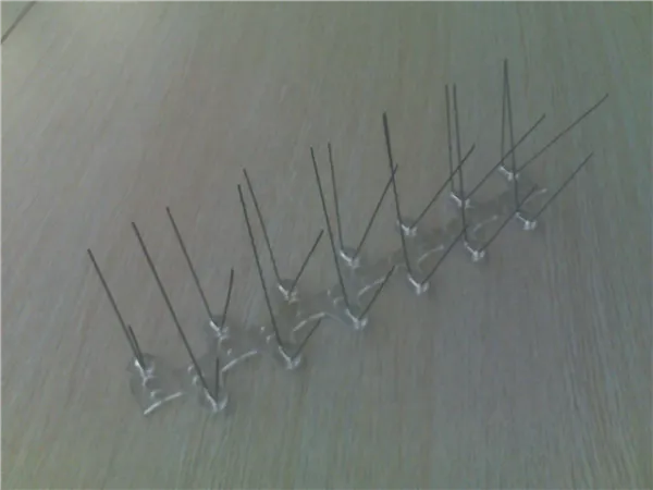 Ochrana proti holubům / pás 33 cm 